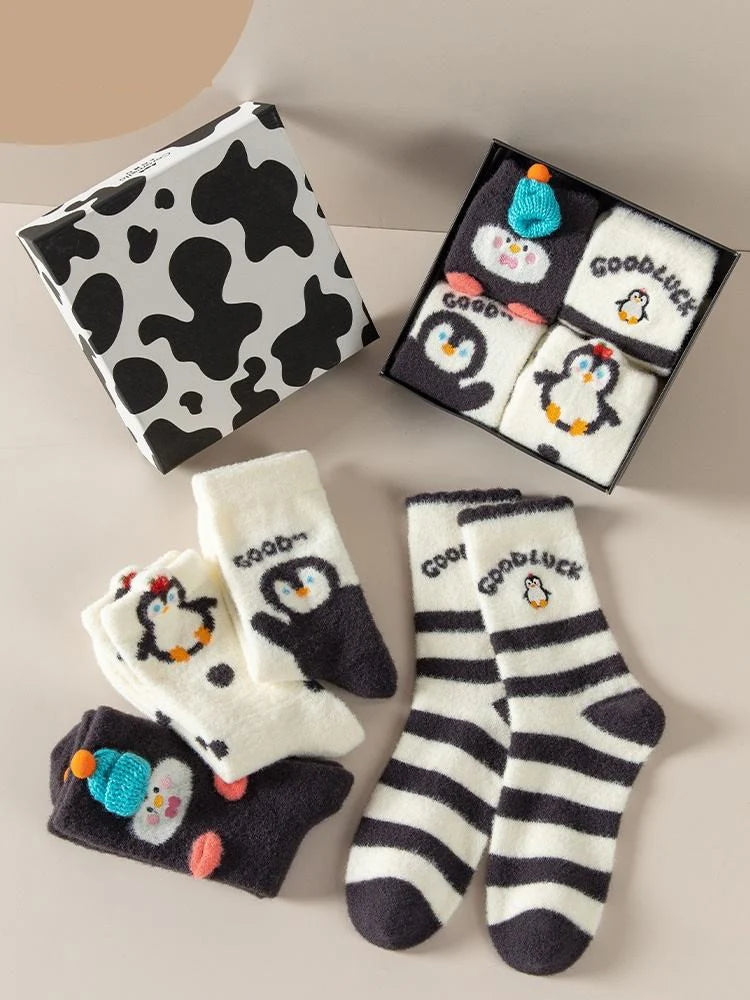 Apsilkshop Cloud Fleece Socks - Anti-Slip Soft Warm Breathable Comfortable 4 Pairs Black&White Women's Floor Socks